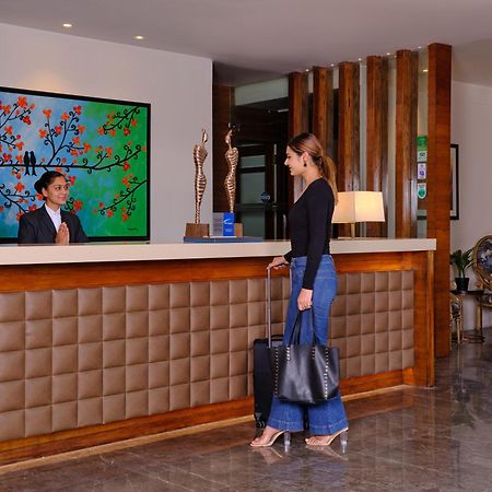 Best Western Country Woods Ambāla Екстериор снимка