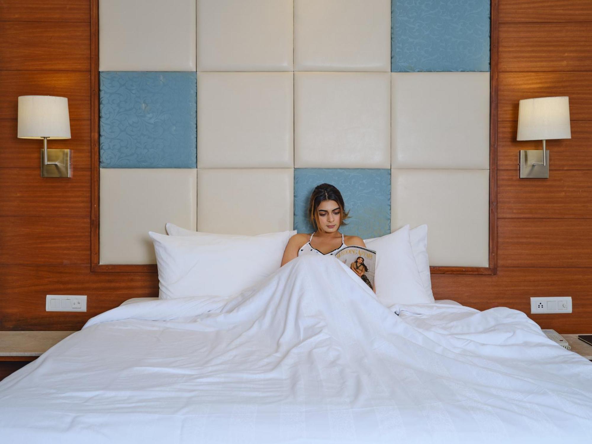 Best Western Country Woods Ambāla Екстериор снимка