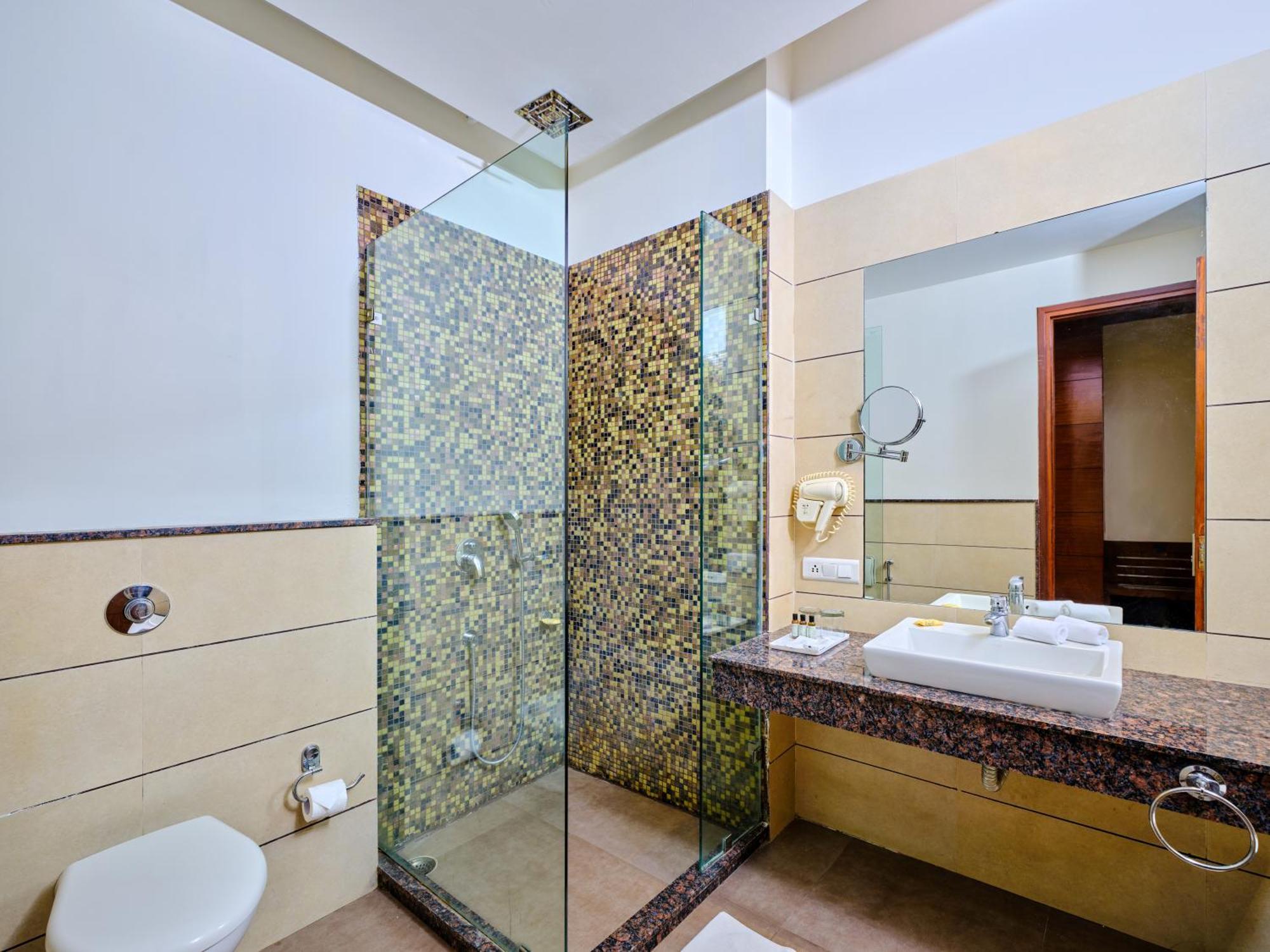 Best Western Country Woods Ambāla Екстериор снимка
