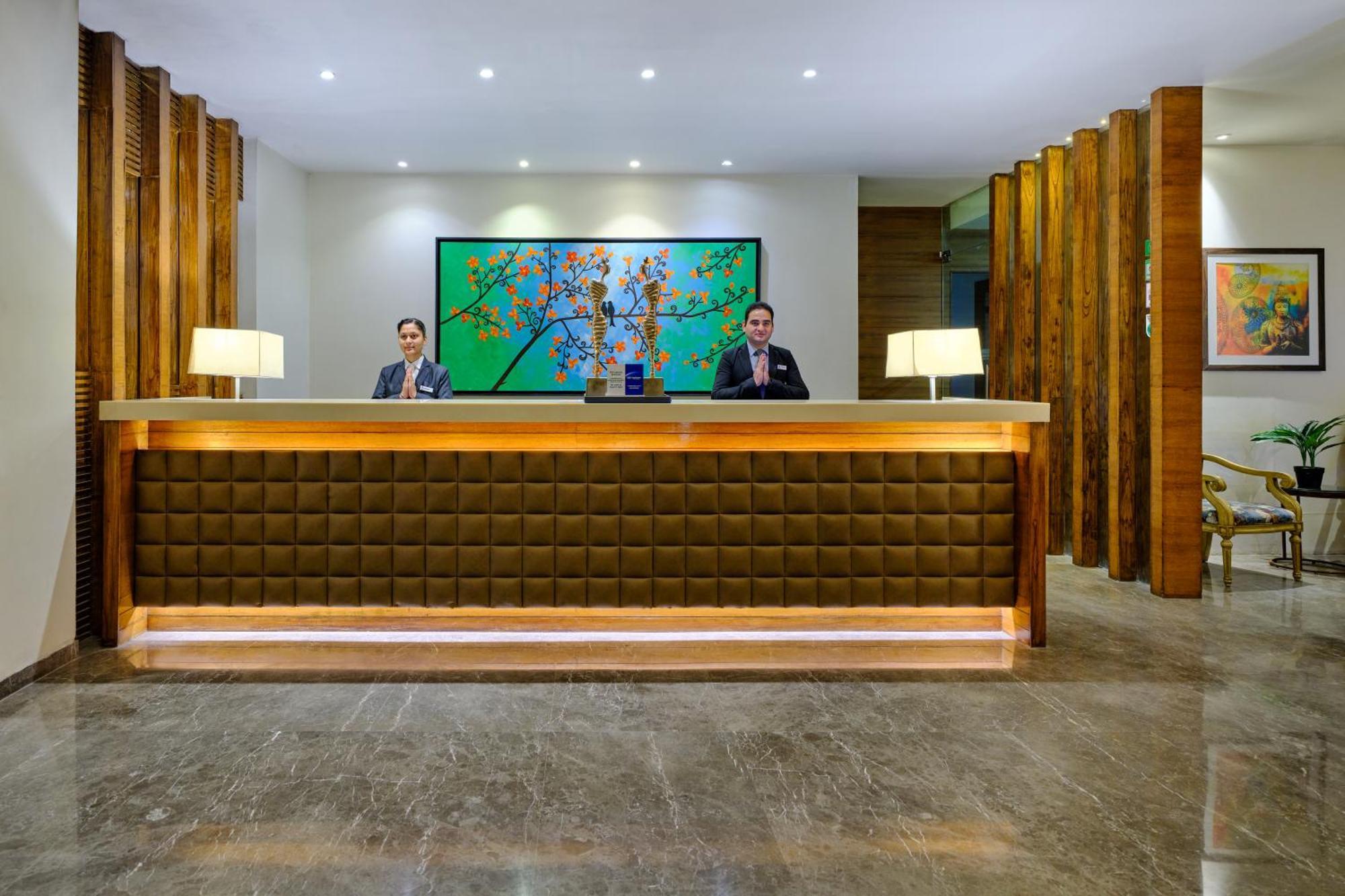 Best Western Country Woods Ambāla Екстериор снимка