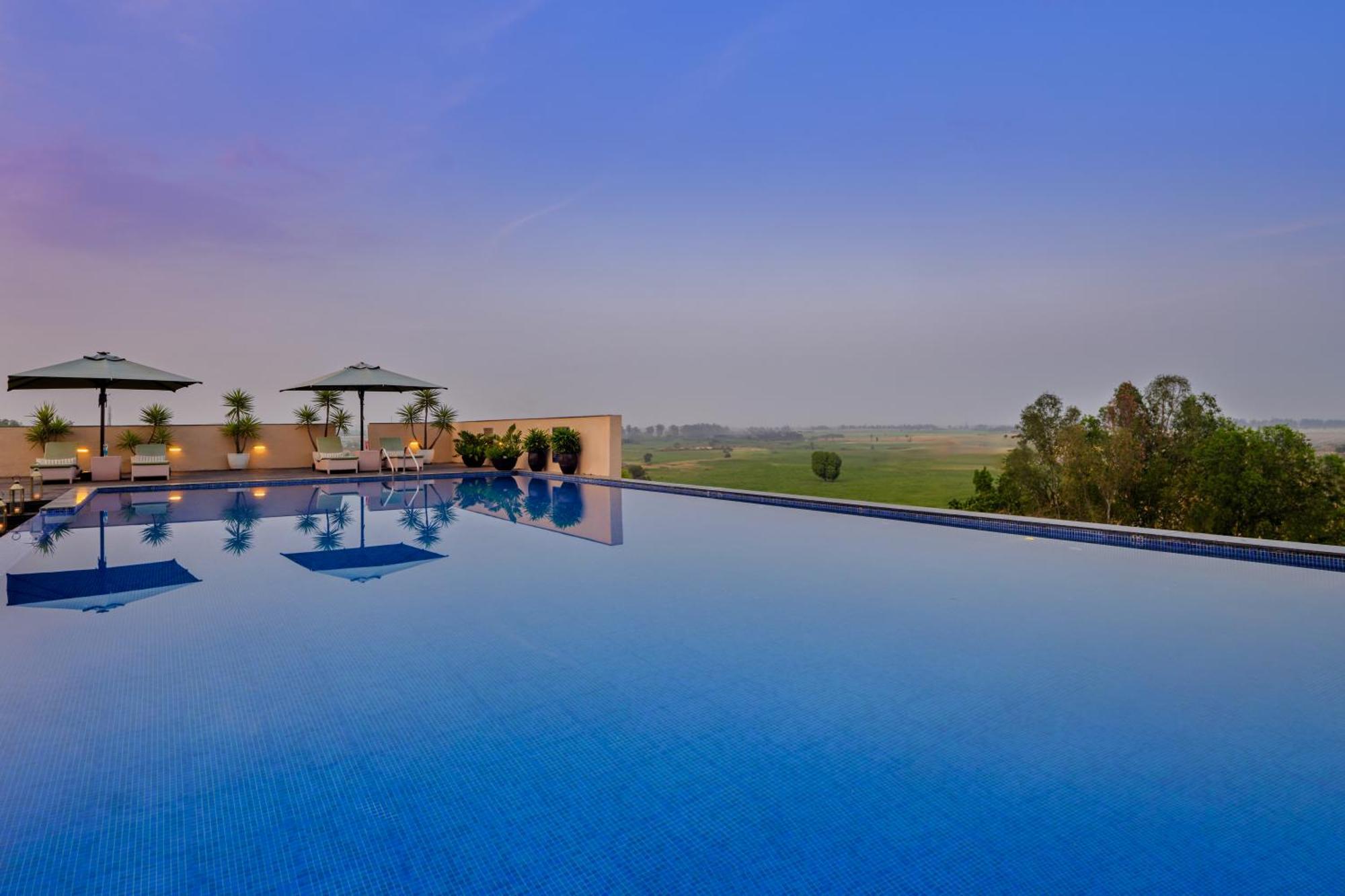 Best Western Country Woods Ambāla Екстериор снимка