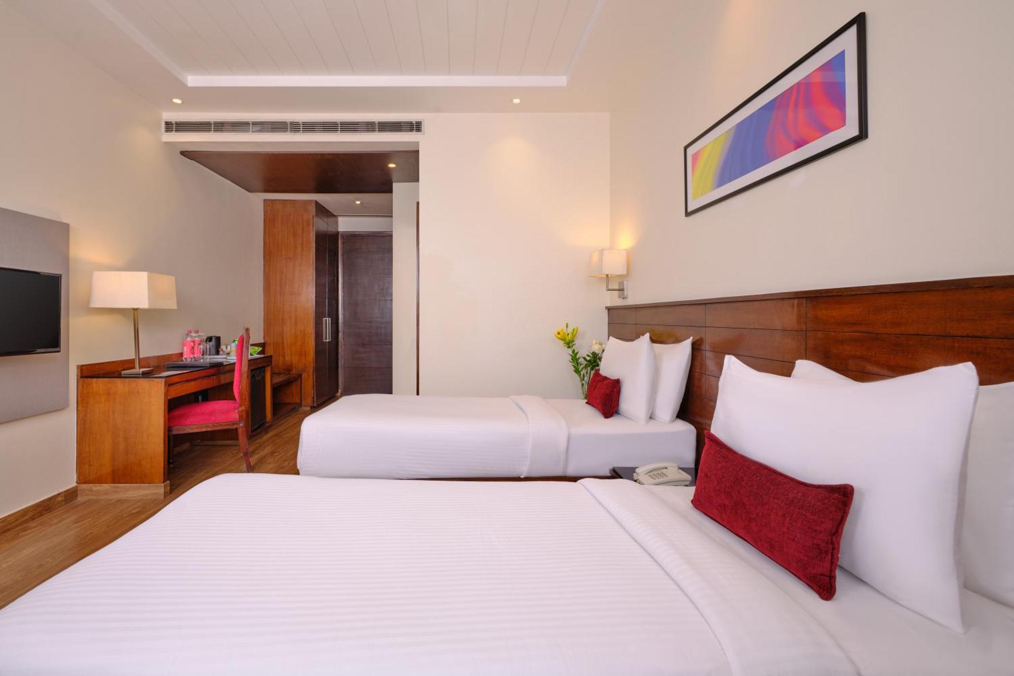 Best Western Country Woods Ambāla Екстериор снимка