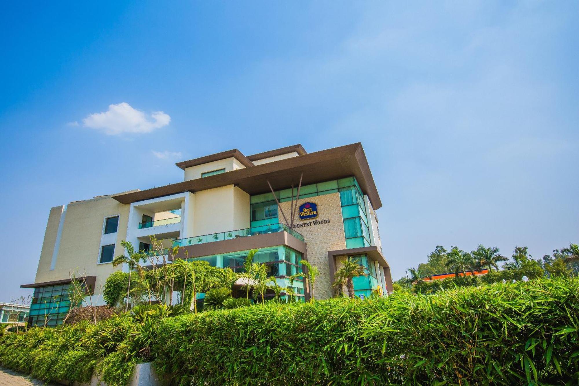 Best Western Country Woods Ambāla Екстериор снимка