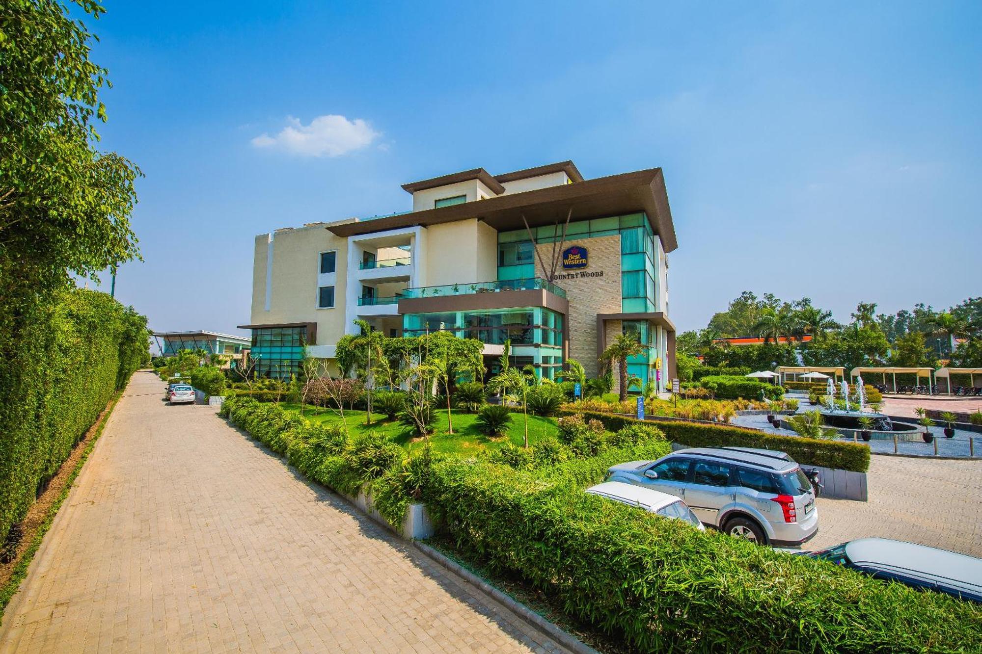 Best Western Country Woods Ambāla Екстериор снимка