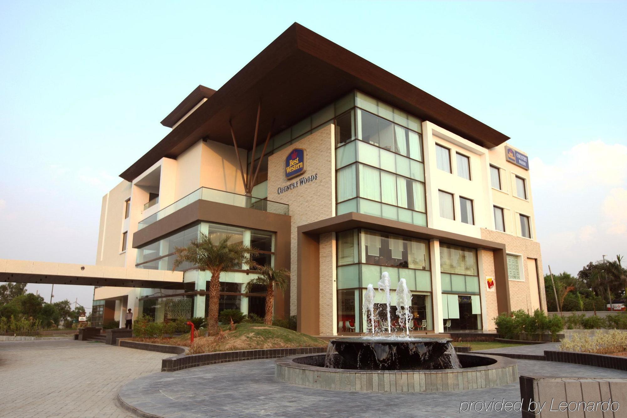 Best Western Country Woods Ambāla Екстериор снимка
